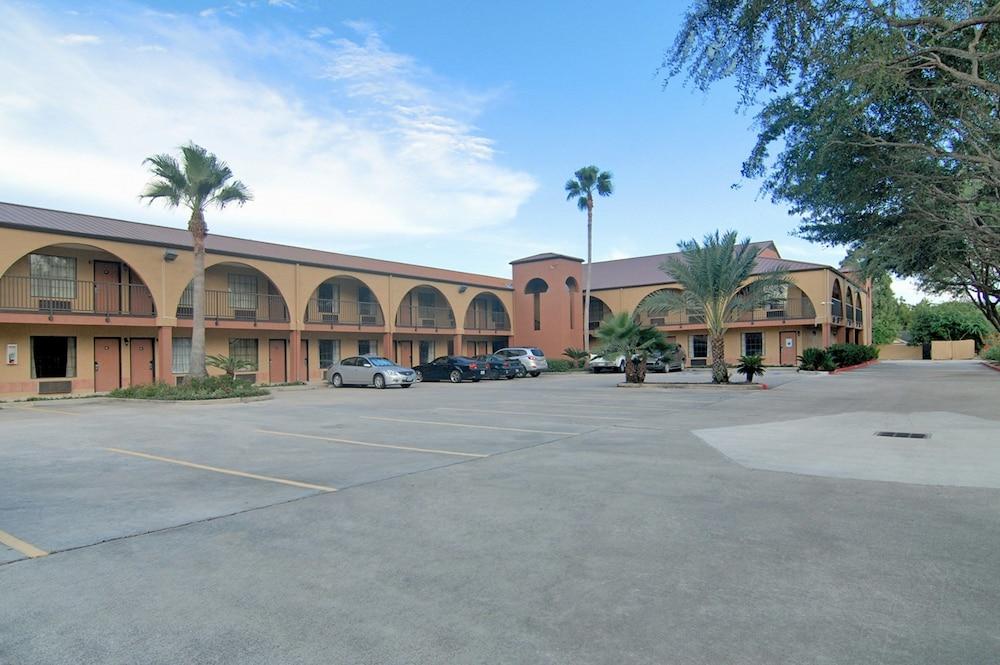 מלון Super 8 By Wyndham Houston Webster Nasa מראה חיצוני תמונה